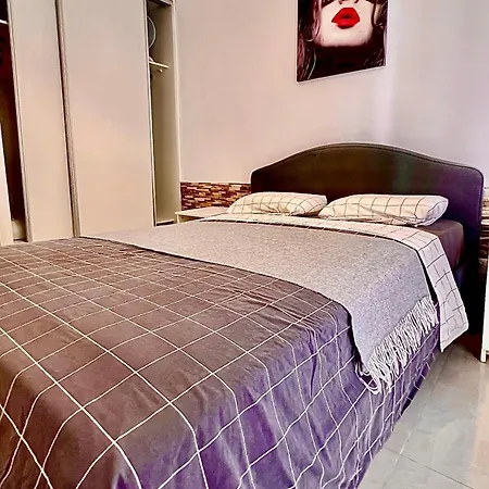 Cozy Two Bed Apartment. Apartamento *