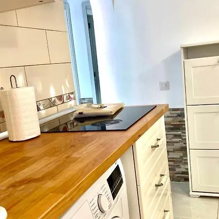 Cozy Two Bed Apartment.