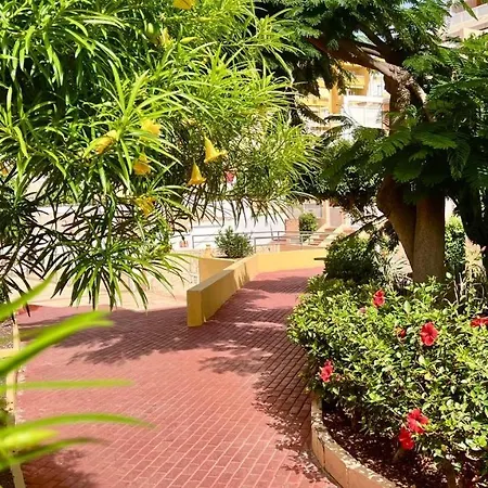 Cozy Two Bed Apartment. *