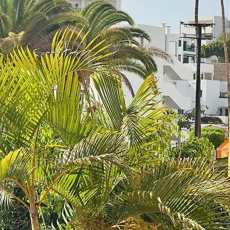 Cozy Two Bed Apartment. Lejlighed