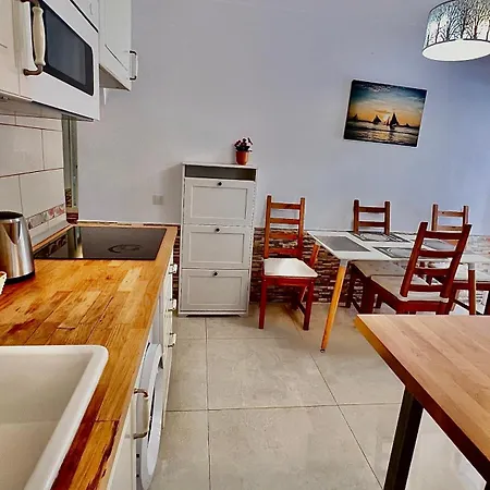 Cozy Two Bed Apartment. * Costa Adeje (Tenerife)