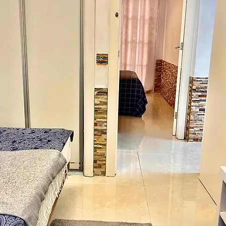 Cozy Two Bed Apartment. *