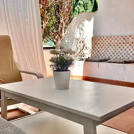 Cozy Two Bed Apartment. Apartamento