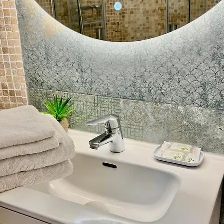 Cozy Two Bed Apartment. Costa Adeje (Tenerife)