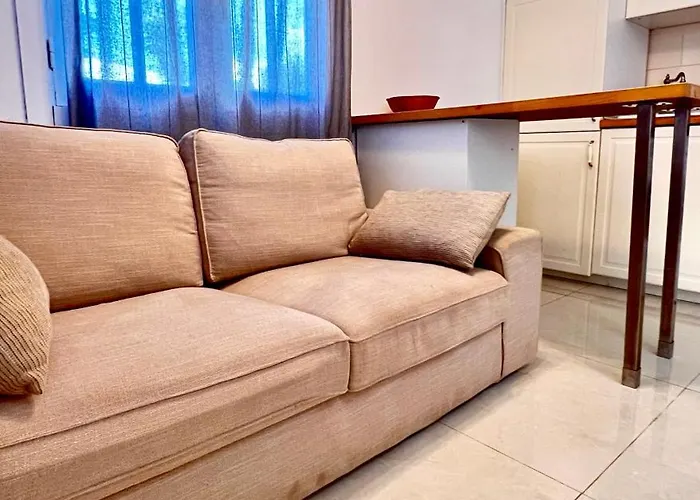 Апартаменты Cozy Two Bed Apartment. Адехе